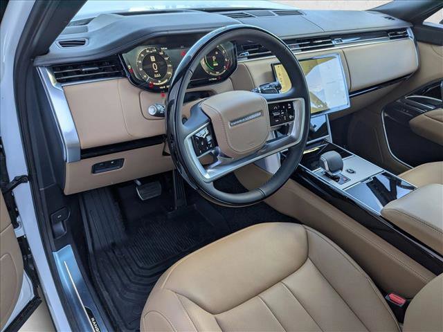 New 2026 Land Rover Range Rover SE image 3