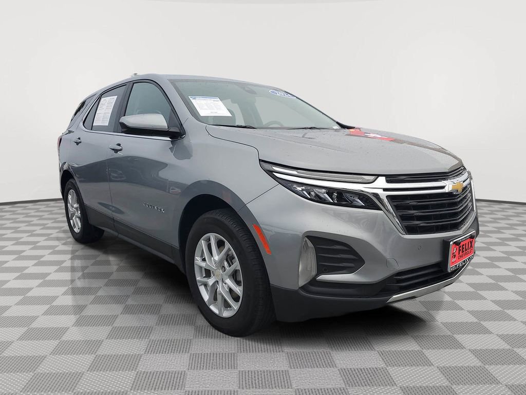 Used 2024 Chevrolet Equinox LT image 2