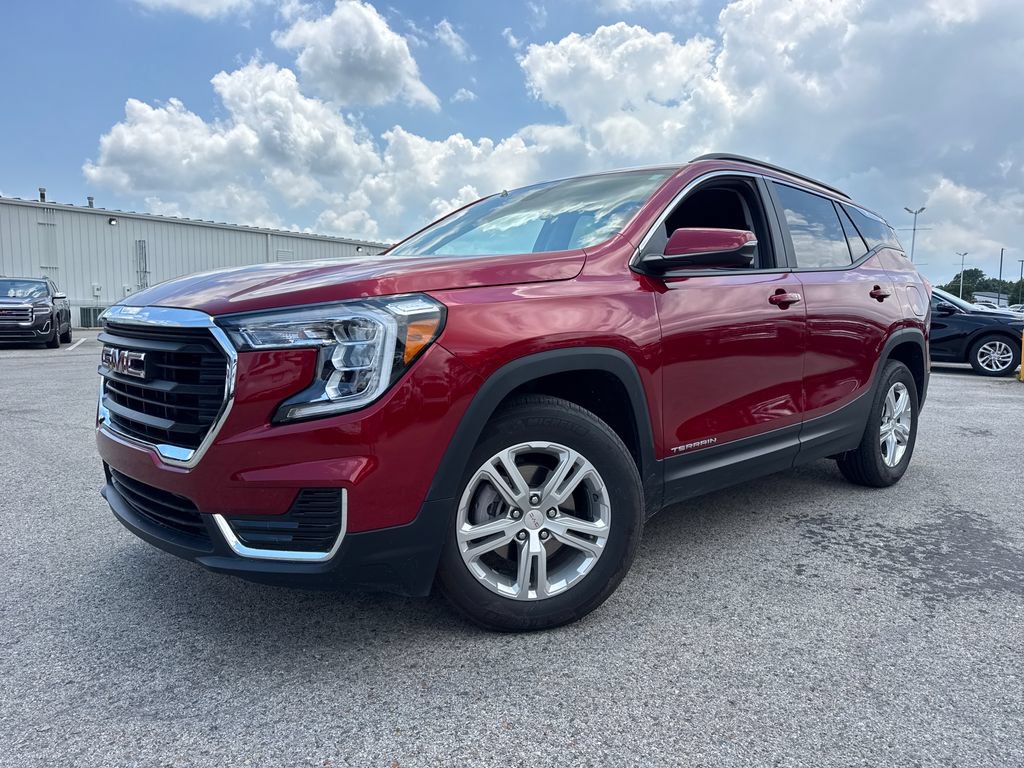 Used 2024 GMC Terrain SLE w/ Driver Convenience Package FWD image 1