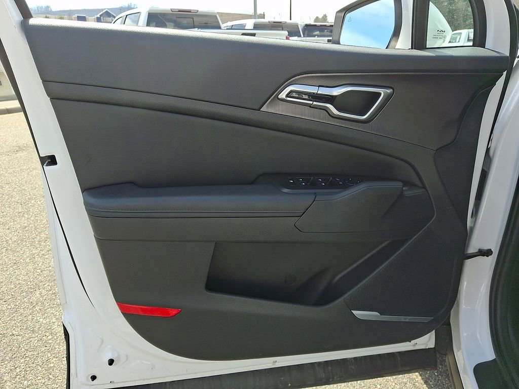 Used 2026 Kia Sportage EX w/ EX Panorama Roof Package image 12