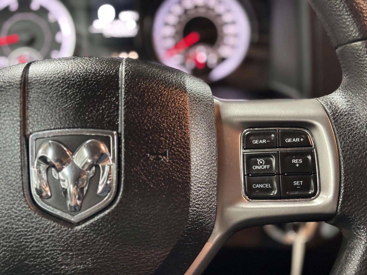 Used 2022 RAM 1500 Classic SLT w/ Protection Group AWD/4WD image 31