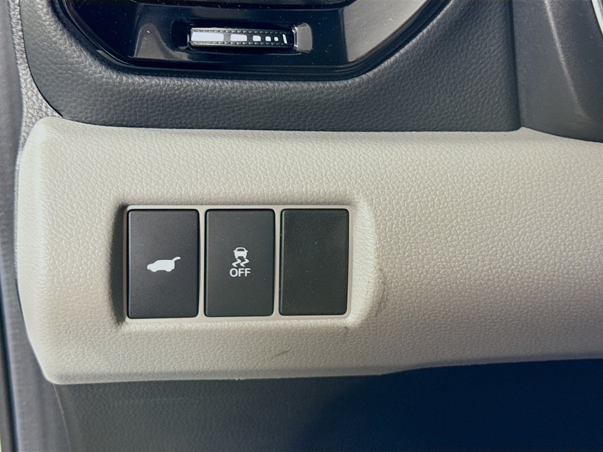 Used 2025 Honda Pilot EX-L image 10