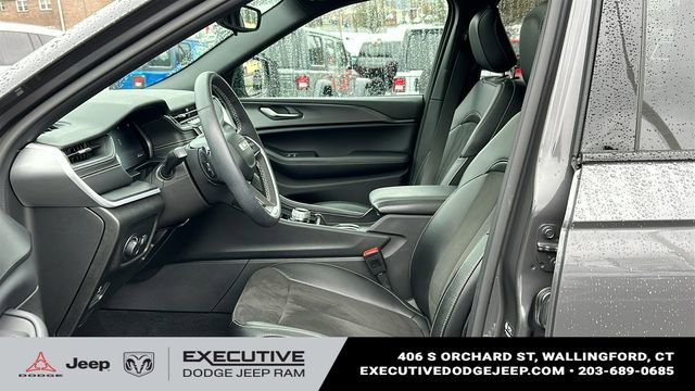 Used 2024 Jeep Grand Cherokee Altitude image 9