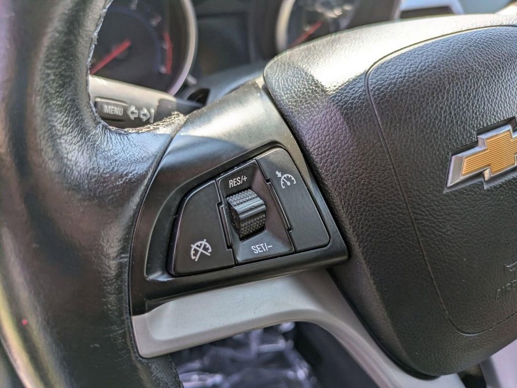 Used 2013 Chevrolet Cruze LT FWD image 17