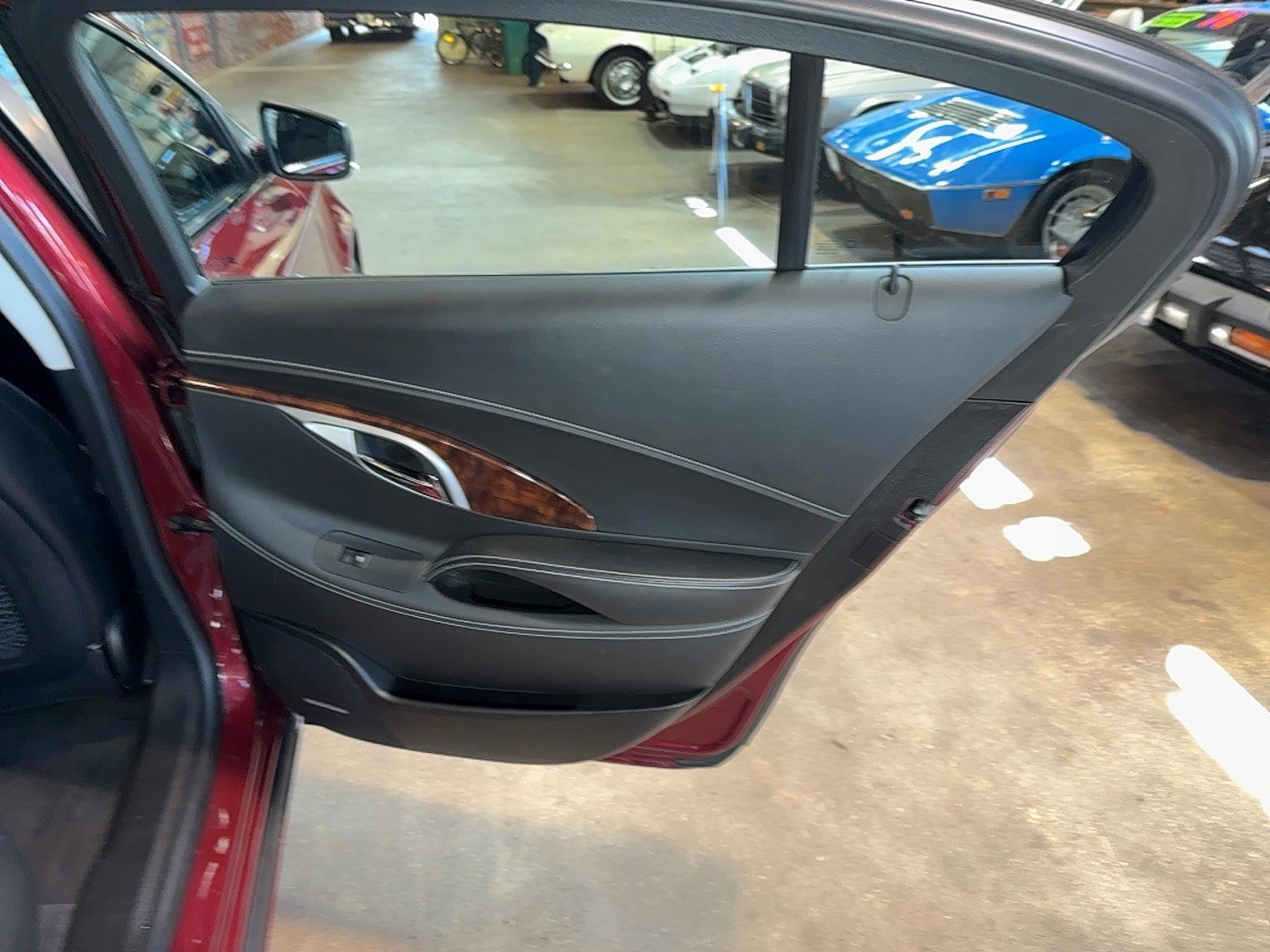 Used 2011 Buick LaCrosse CXS FWD image 62