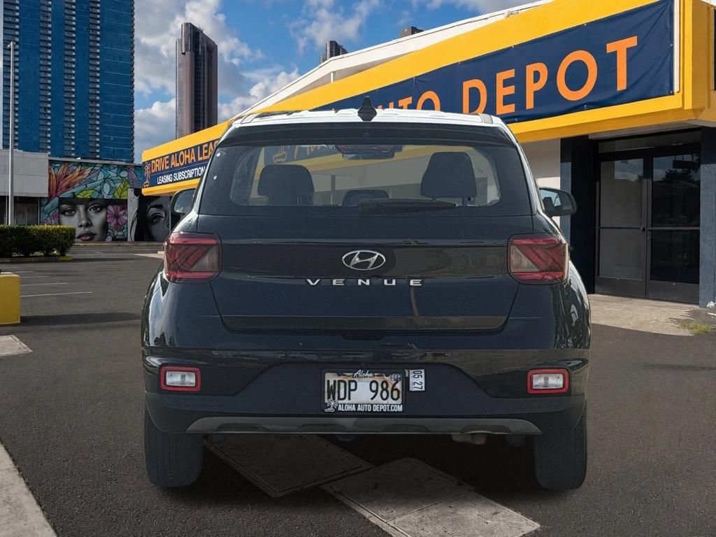 Used 2020 Hyundai Venue SE FWD image 4