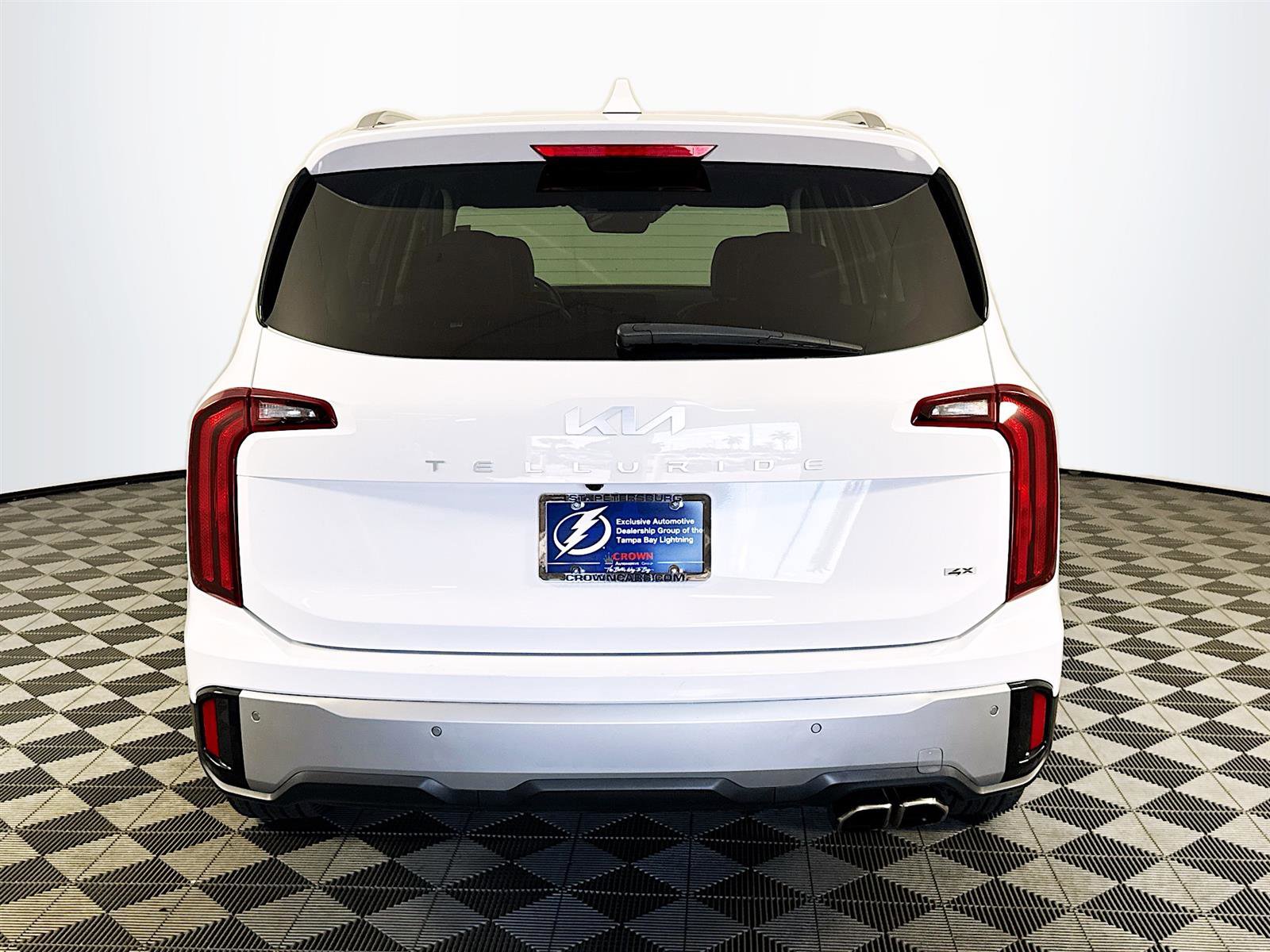 Certified 2023 Kia Telluride S image 6
