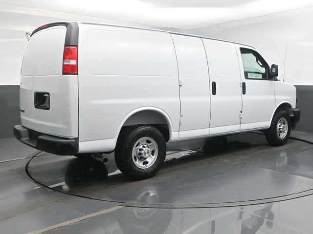 New 2026 Chevrolet Express 2500 w/ Driver Convenience Package RWD image 28