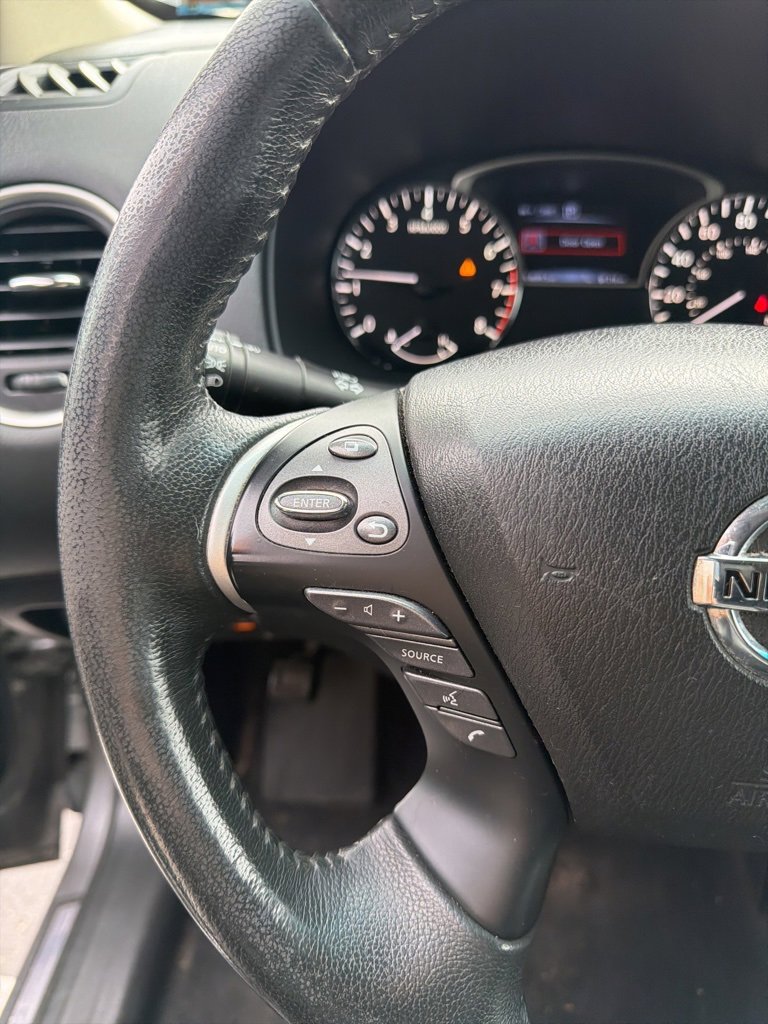 Used 2017 Nissan Pathfinder SL image 15