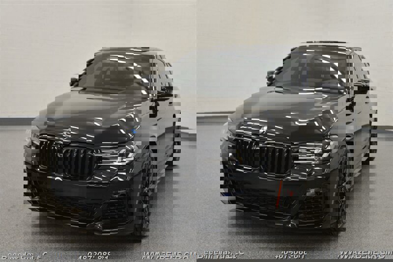 Used 2023 BMW 540i w/ M Sport Package image 1