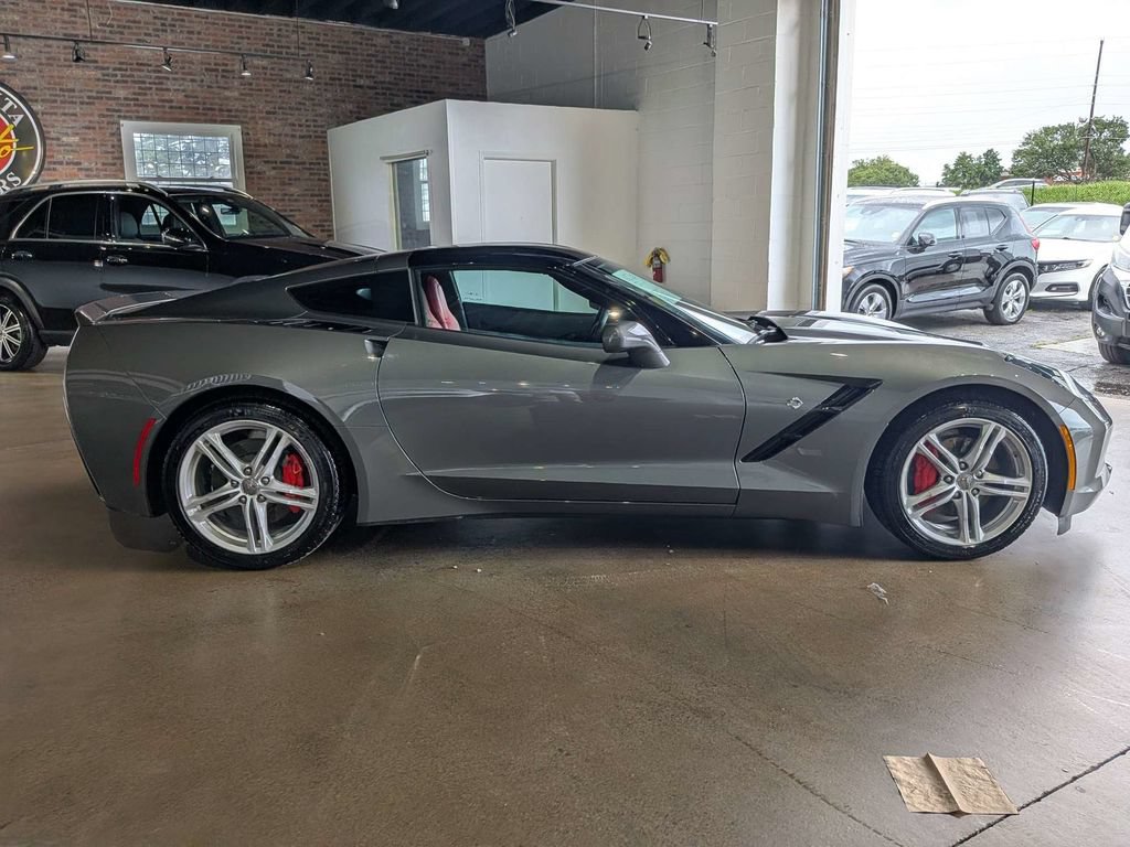 Used 2016 Chevrolet Corvette Stingray Coupe w/ Battery Protection Package RWD image 4