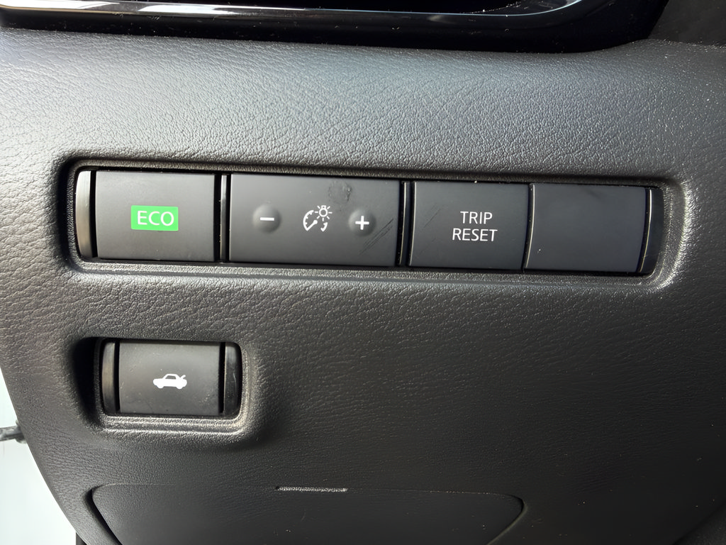 Used 2021 Nissan Sentra SV FWD image 7