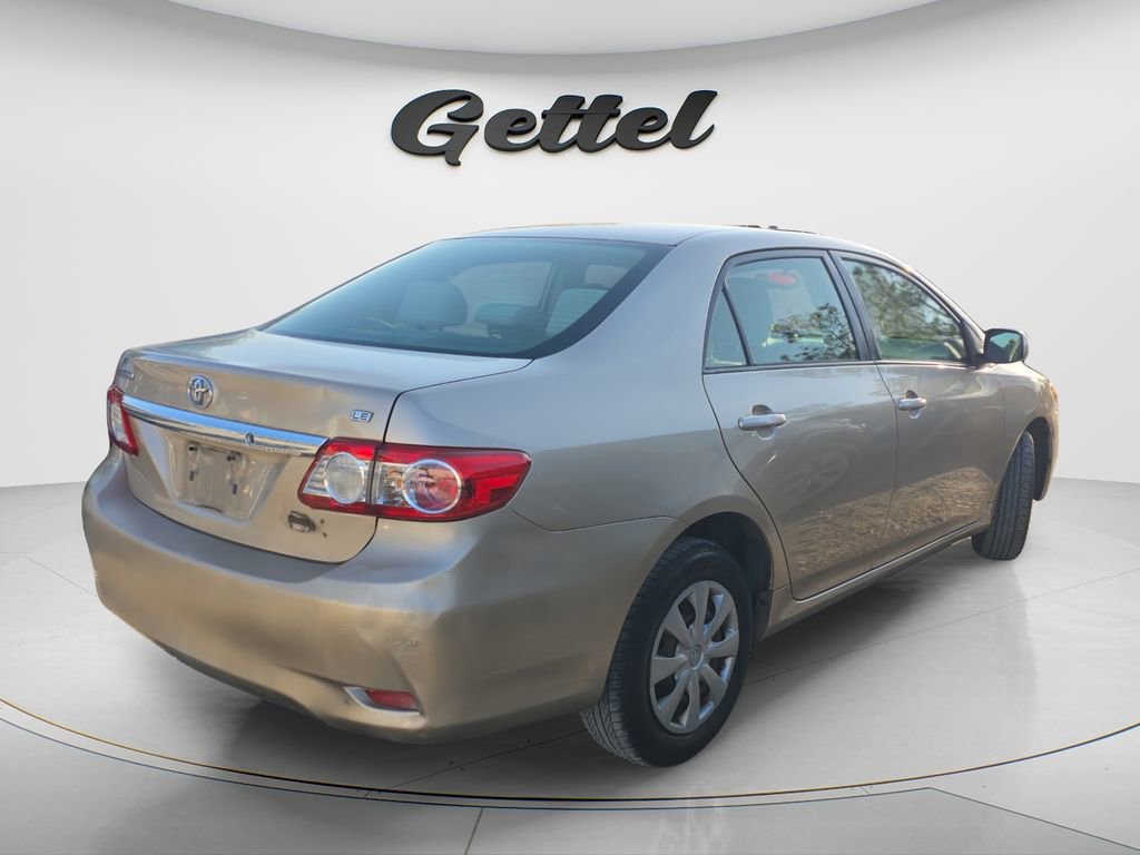 Used 2011 Toyota Corolla LE image 3