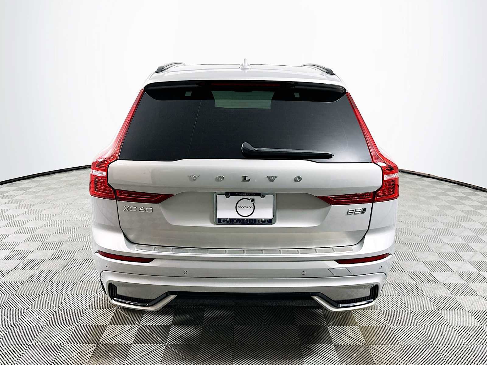 Used 2023 Volvo XC60 B5 Ultimate AWD/4WD image 6