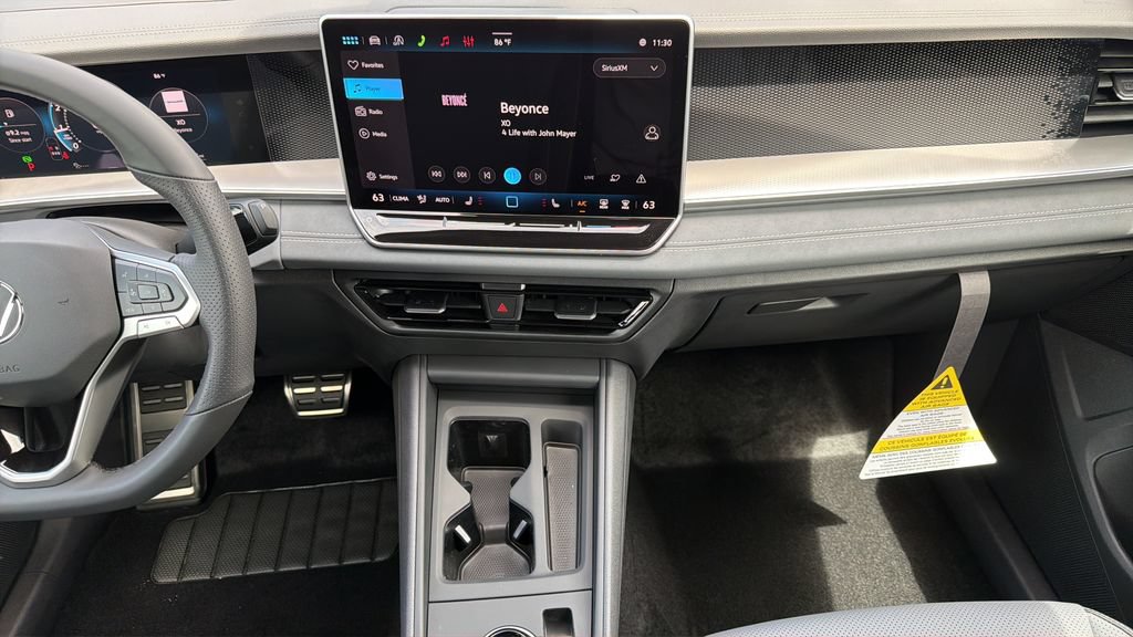 New 2026 Volkswagen Tiguan SE R-Line FWD image 18