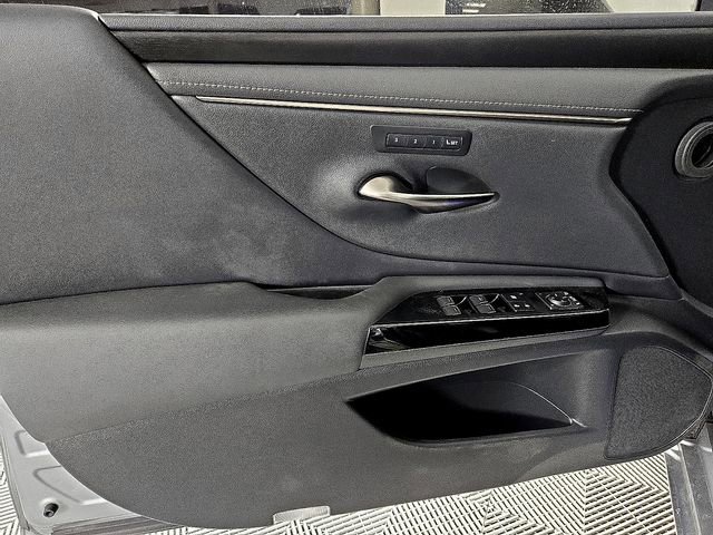 Used 2022 Lexus ES 300h w/ Premium Package image 15