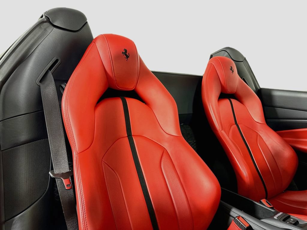 Certified 2022 Ferrari F8 Tributo RWD image 18