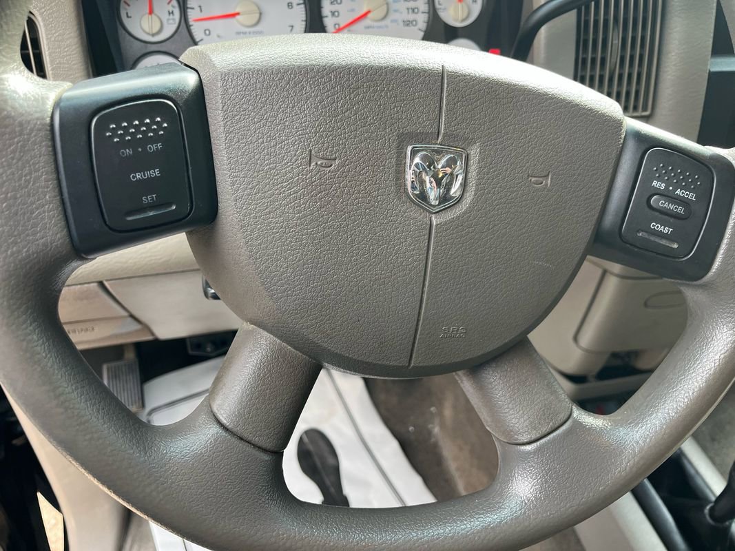 Used 2004 Dodge Ram 1500 Truck SLT image 23