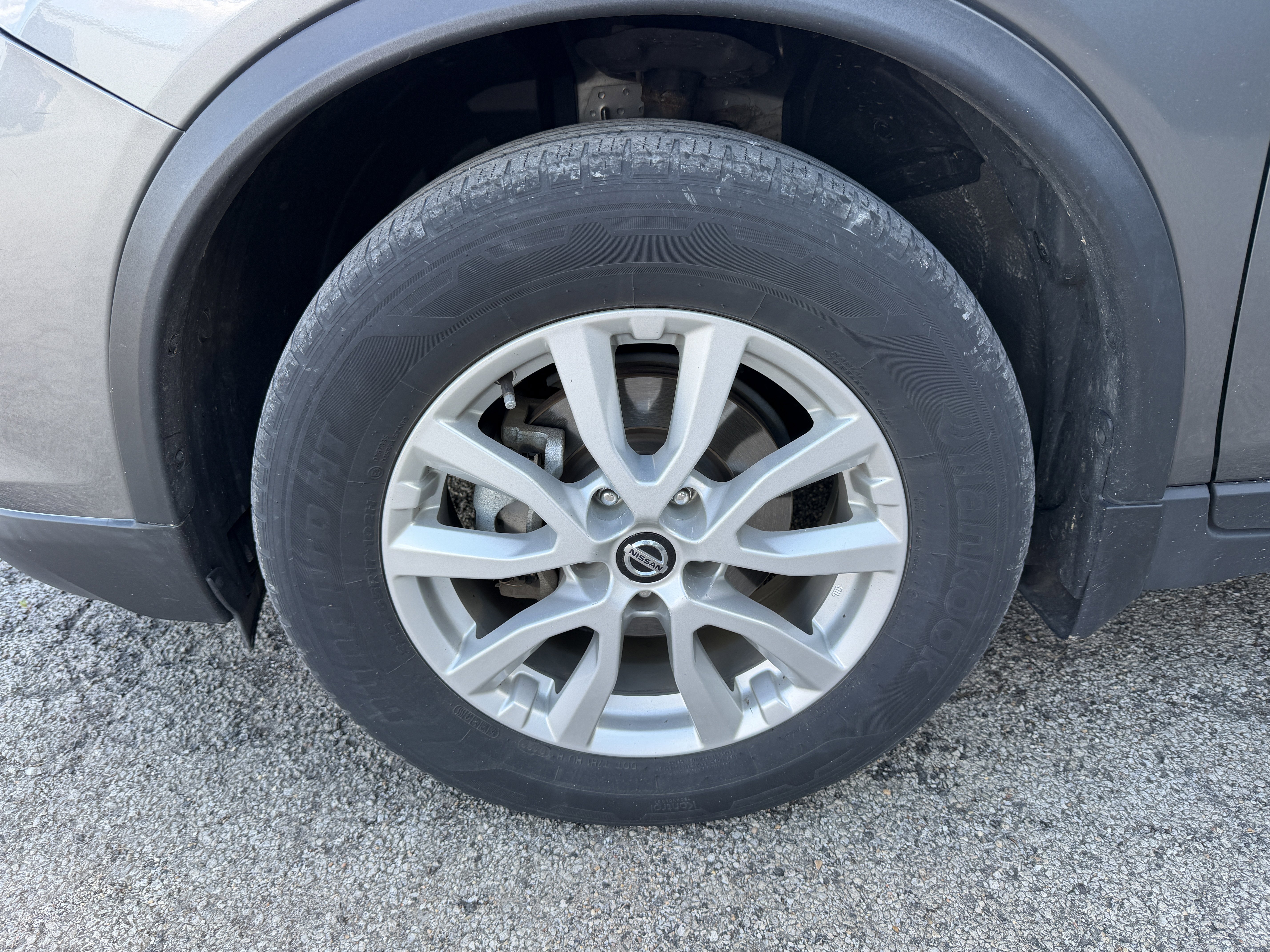 Used 2019 Nissan Rogue SV AWD/4WD image 7