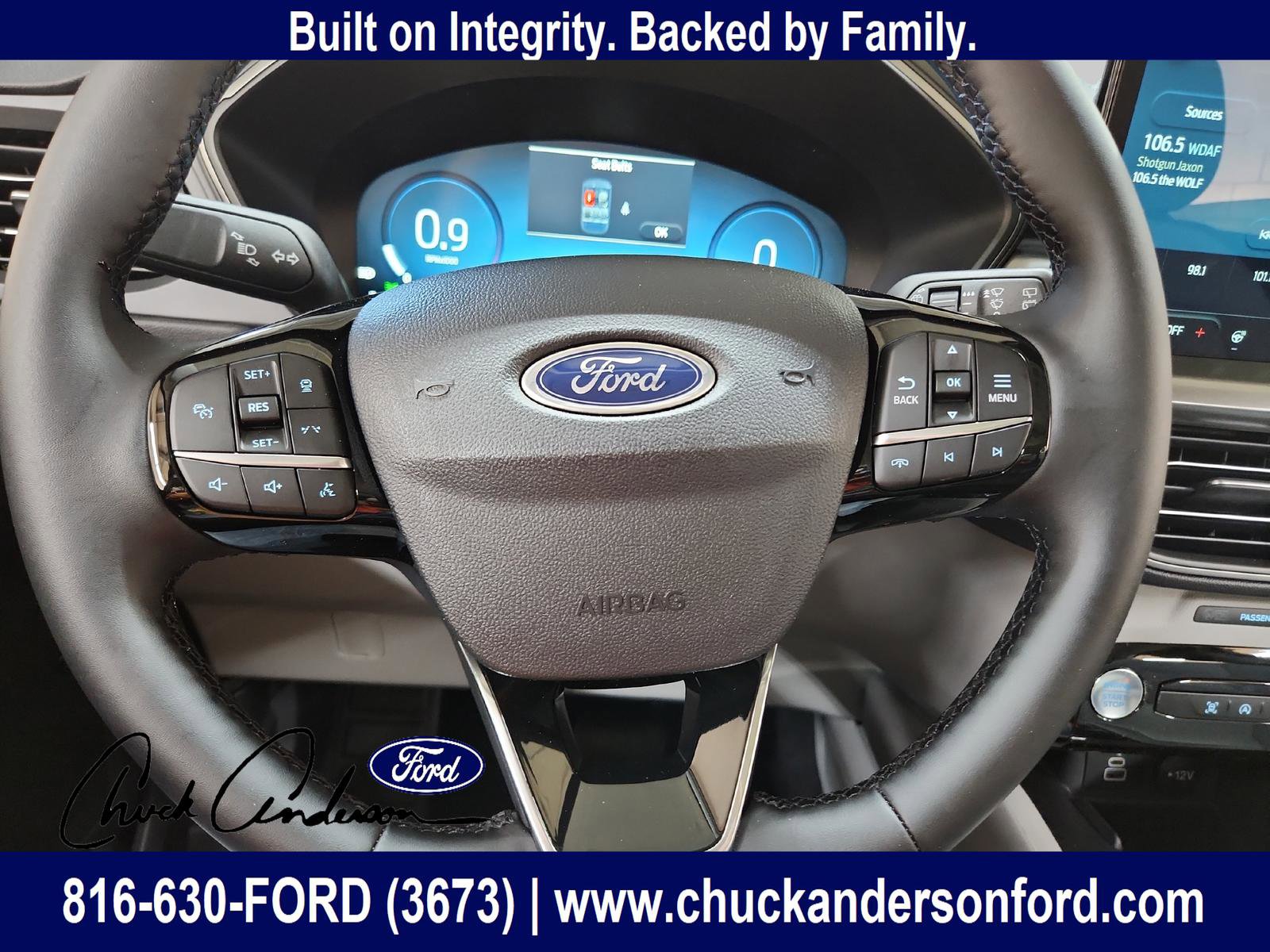 New 2025 Ford Escape Active w/ Active Premium Tech Pack image 21