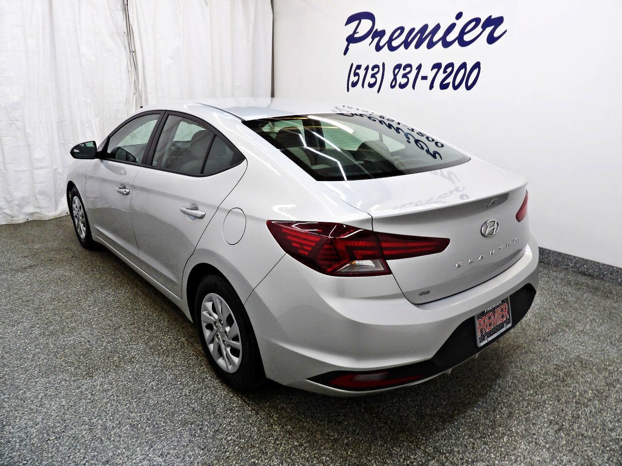 Used 2019 Hyundai Elantra SE FWD image 4