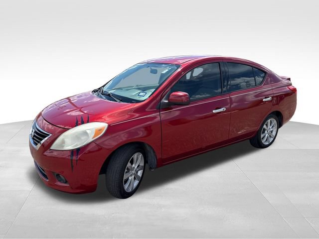 Used 2014 Nissan Versa w/ Tech Package FWD image 3