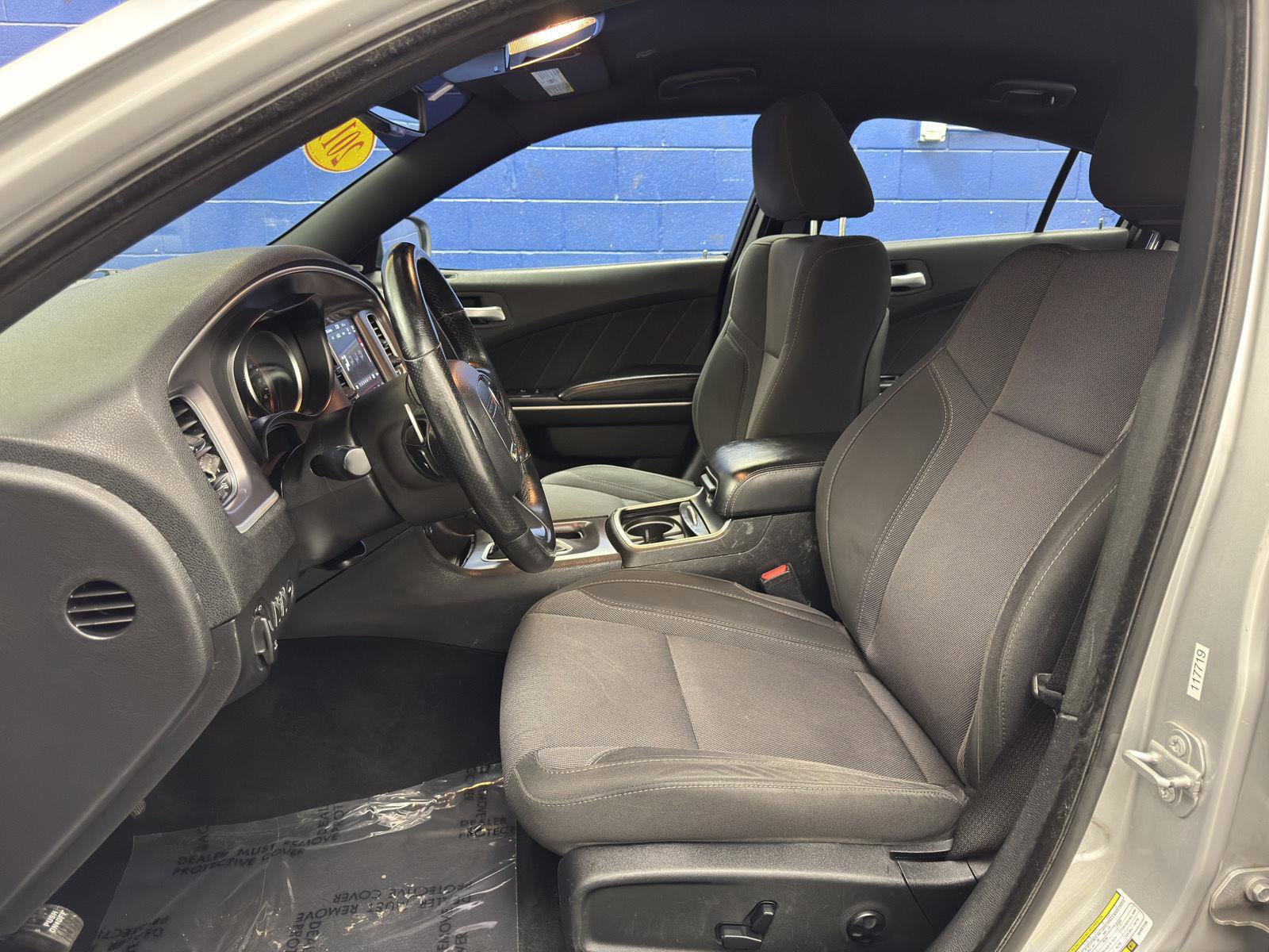 Used 2019 Dodge Charger SXT image 15