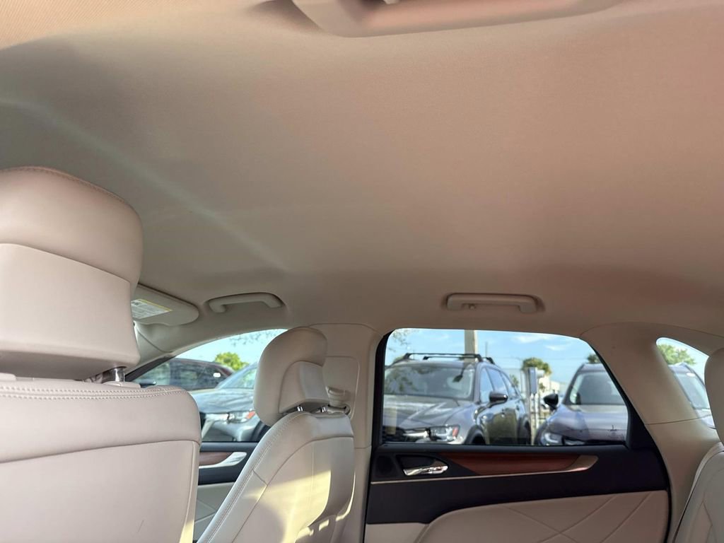 Used 2017 Lincoln MKC Select w/ Select Plus Package image 17