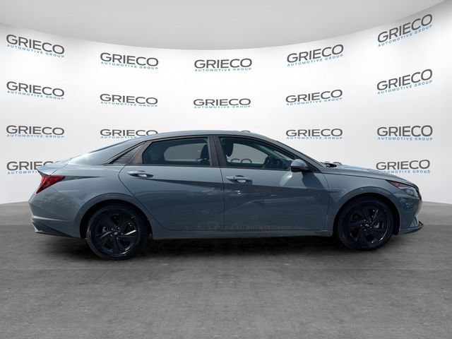 Used 2022 Hyundai Elantra SEL FWD image 8