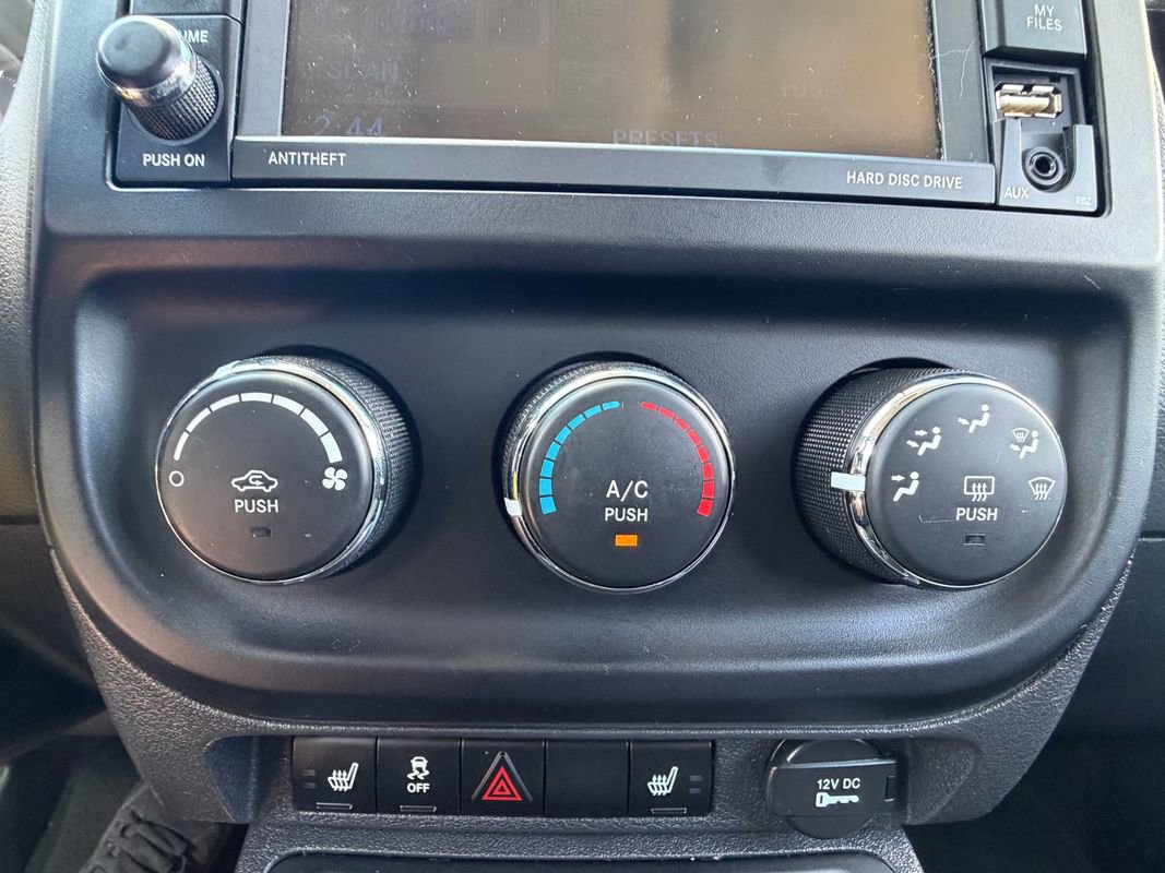 Used 2012 Jeep Compass Latitude AWD/4WD image 25