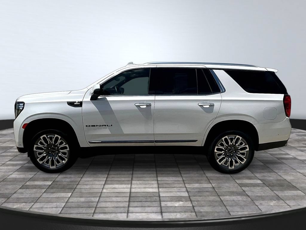 Used 2024 GMC Yukon Denali Ultimate AWD/4WD image 4