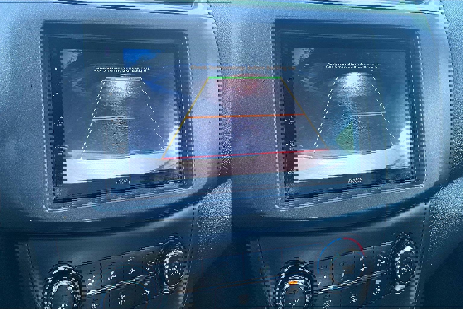 Used 2018 Nissan Sentra S w/ S Midnight Style Package image 19