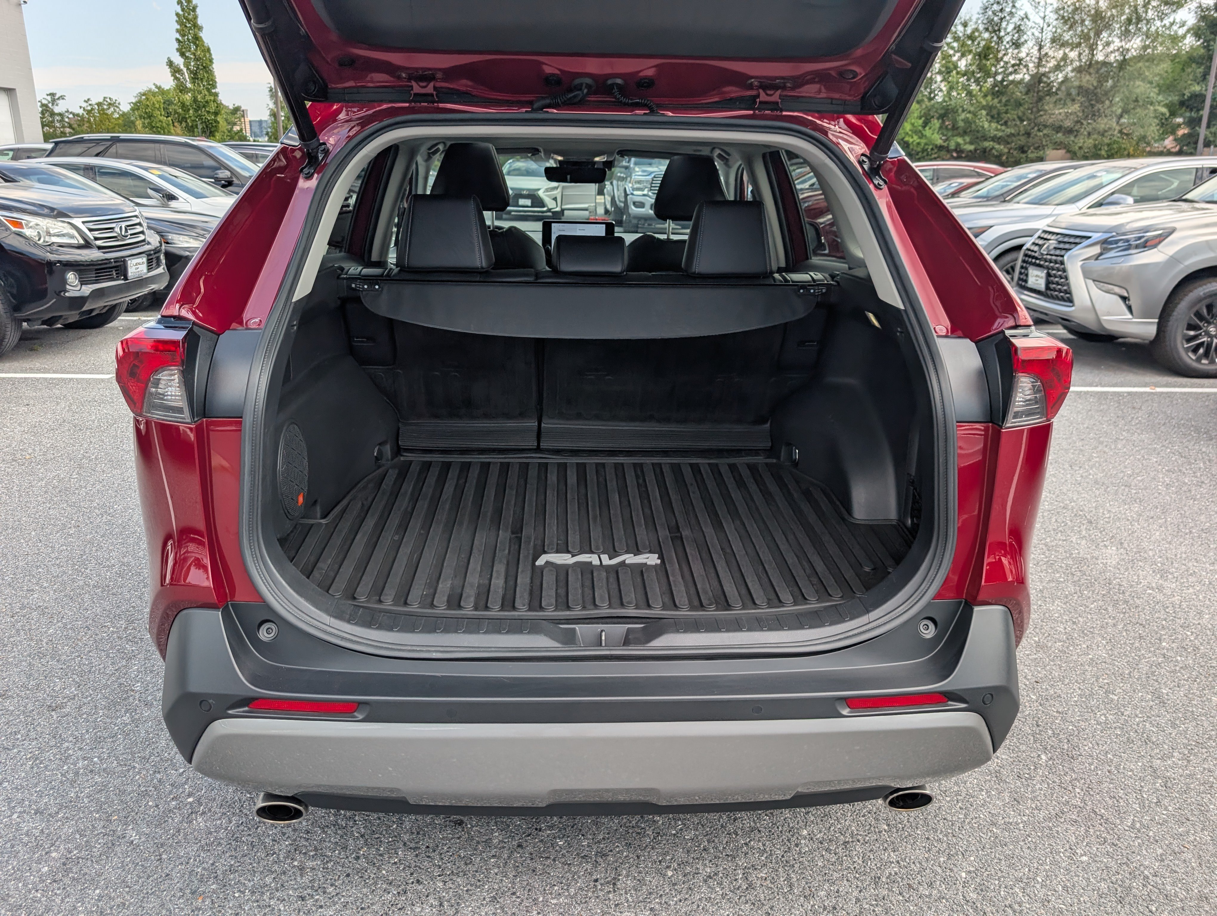 Used 2023 Toyota RAV4 Limited AWD/4WD image 13