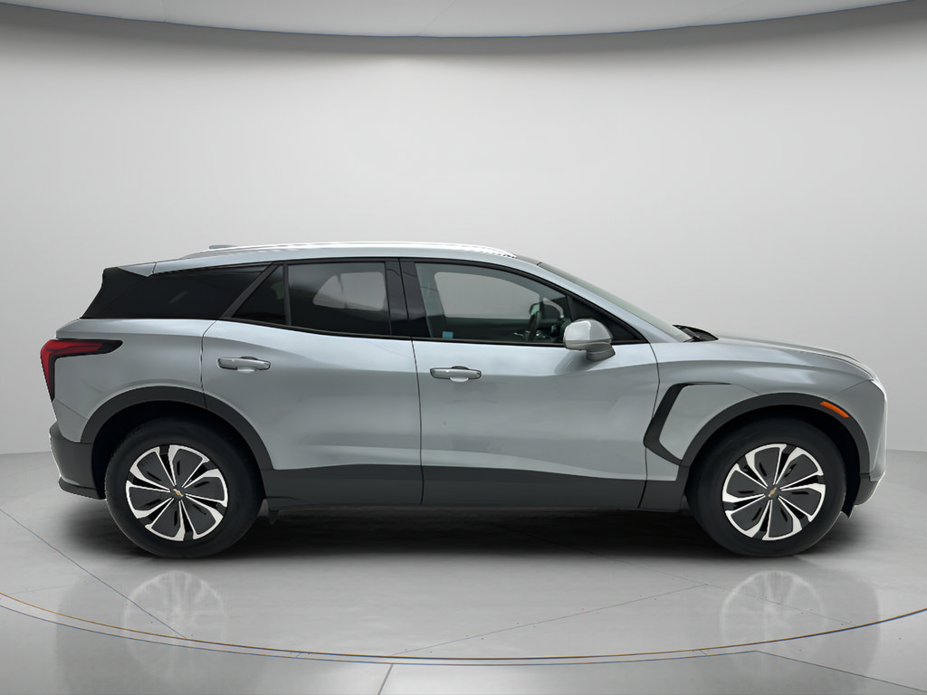Used 2024 Chevrolet Blazer EV LT AWD/4WD image 2