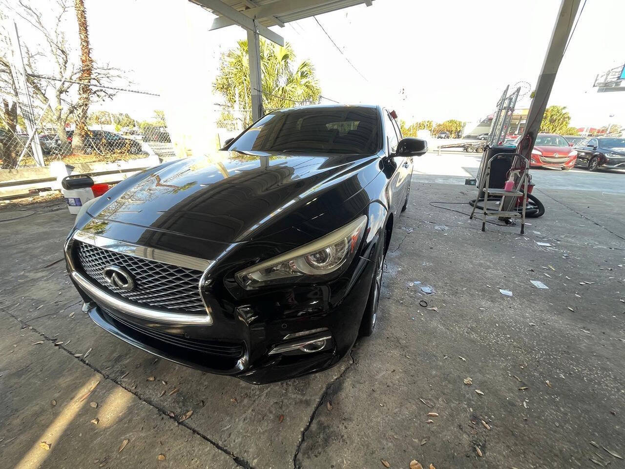 Used 2016 INFINITI Q50 3.0t Premium w/ Driver Assistance Package RWD image 2