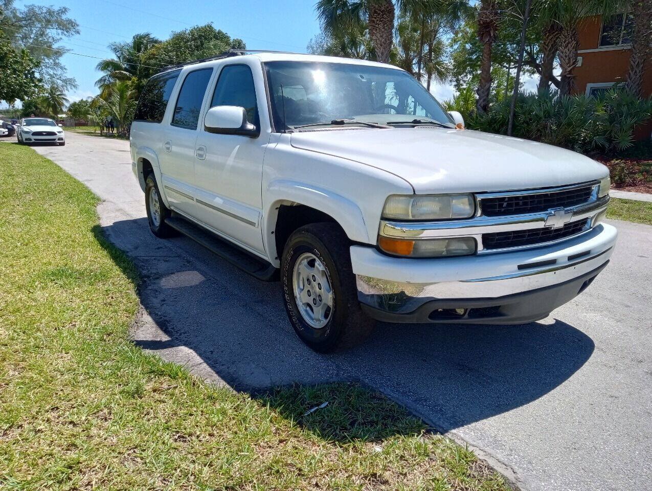 Used 2002 Chevrolet Suburban LT RWD image 6