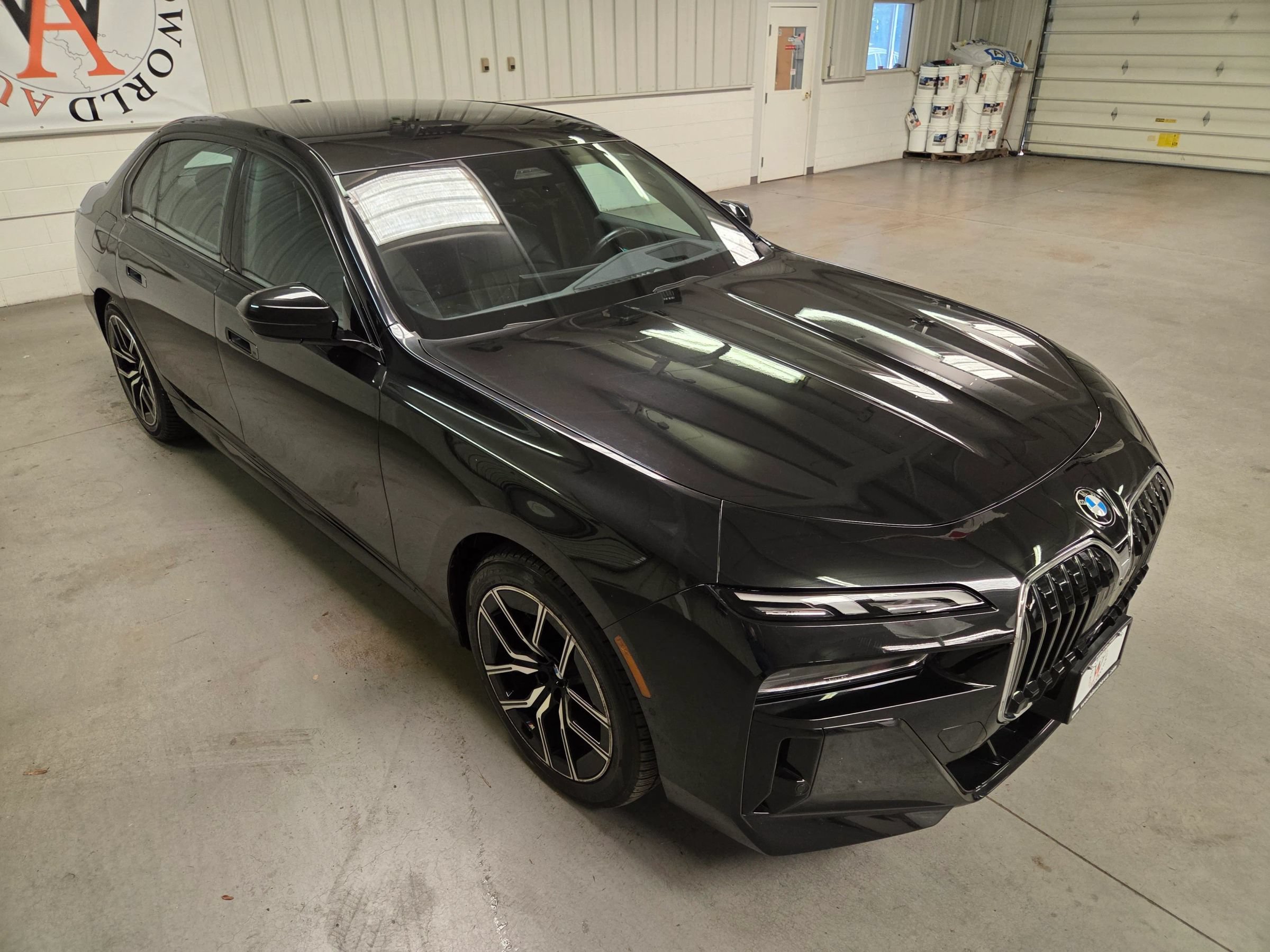 Used 2024 BMW 740i xDrive AWD/4WD image 11