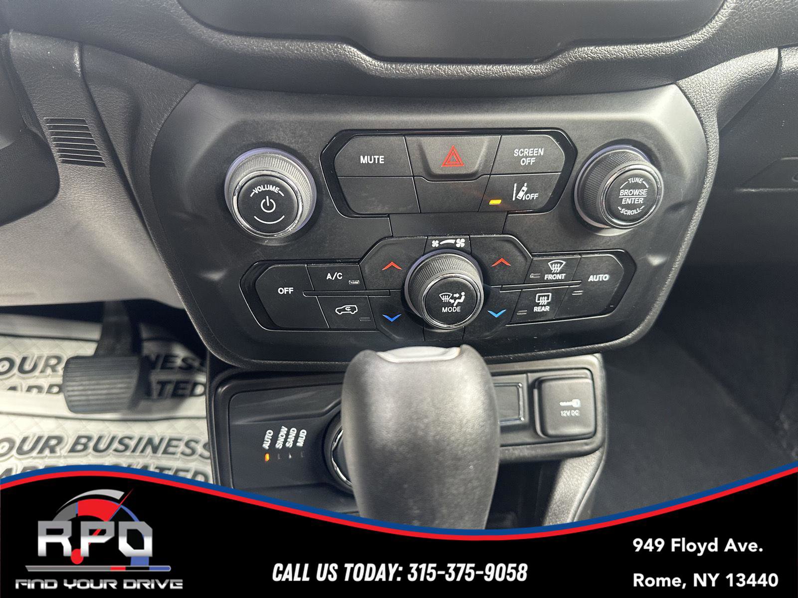 Used 2021 Jeep Renegade Latitude w/ Convenience Group image 17