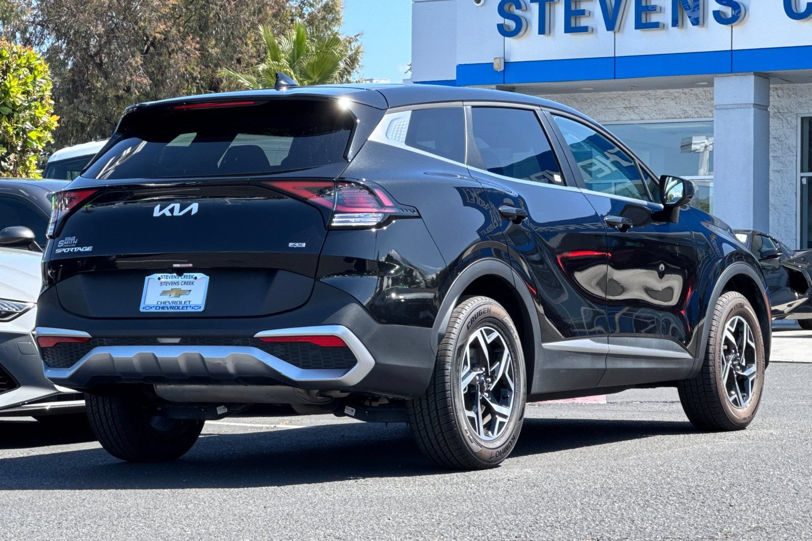 Used 2024 Kia Sportage LX AWD/4WD image 5