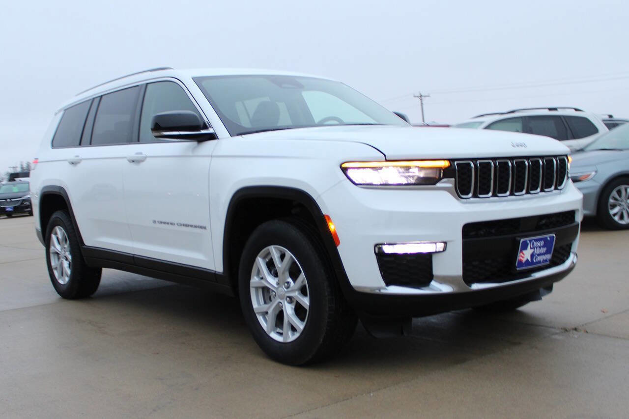 Used 2023 Jeep Grand Cherokee L Limited image 3