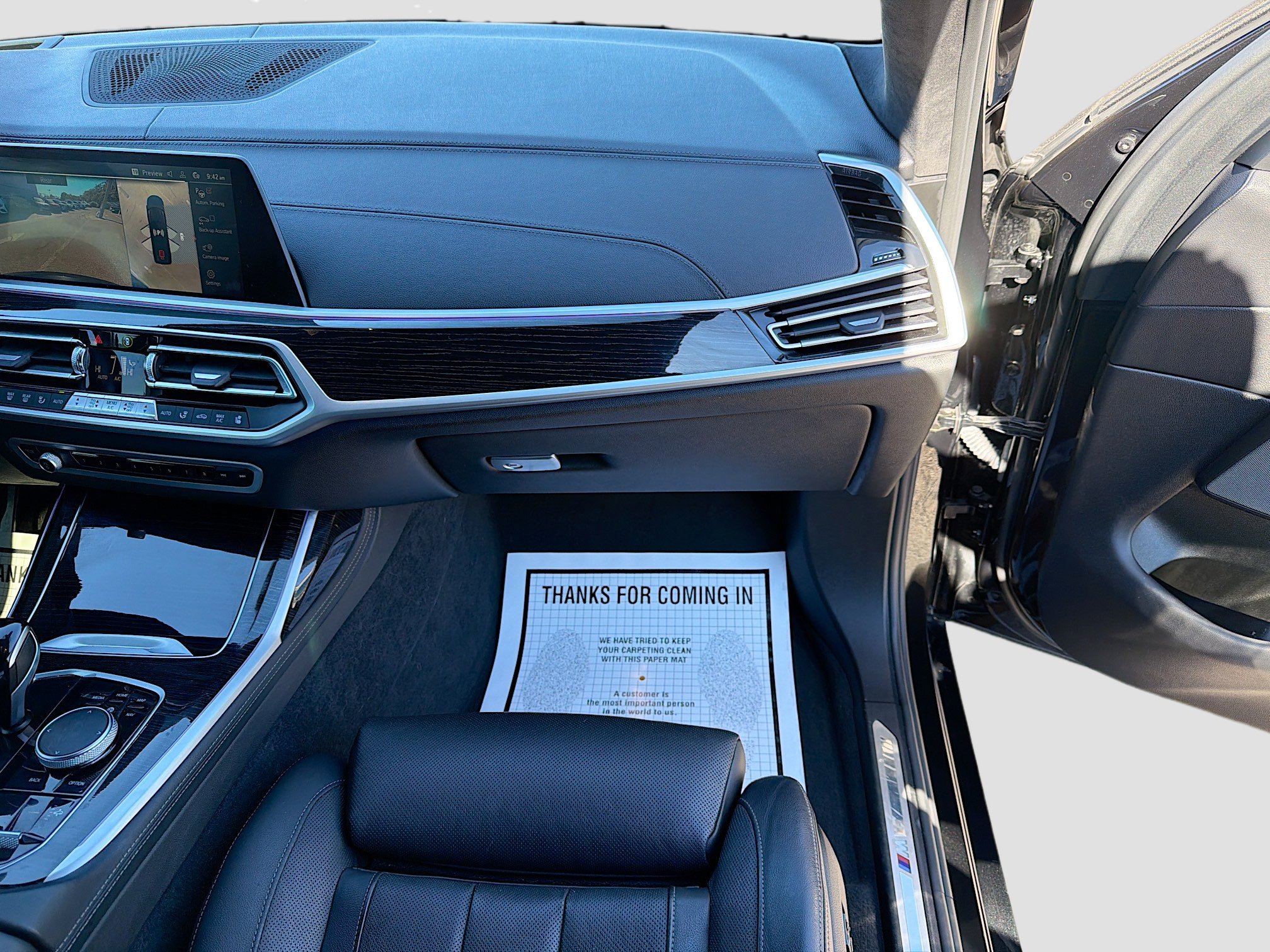 Used 2022 BMW X7 xDrive40i w/ M Sport Package image 19