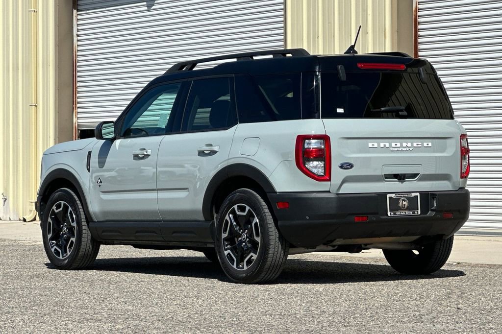 Used 2022 Ford Bronco Sport Outer Banks w/ Tech Package AWD/4WD image 4