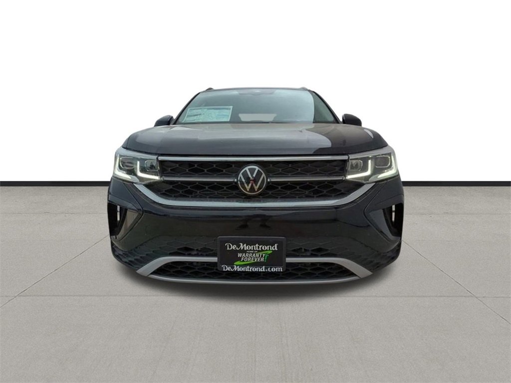 New 2024 Volkswagen Taos SEL image 2