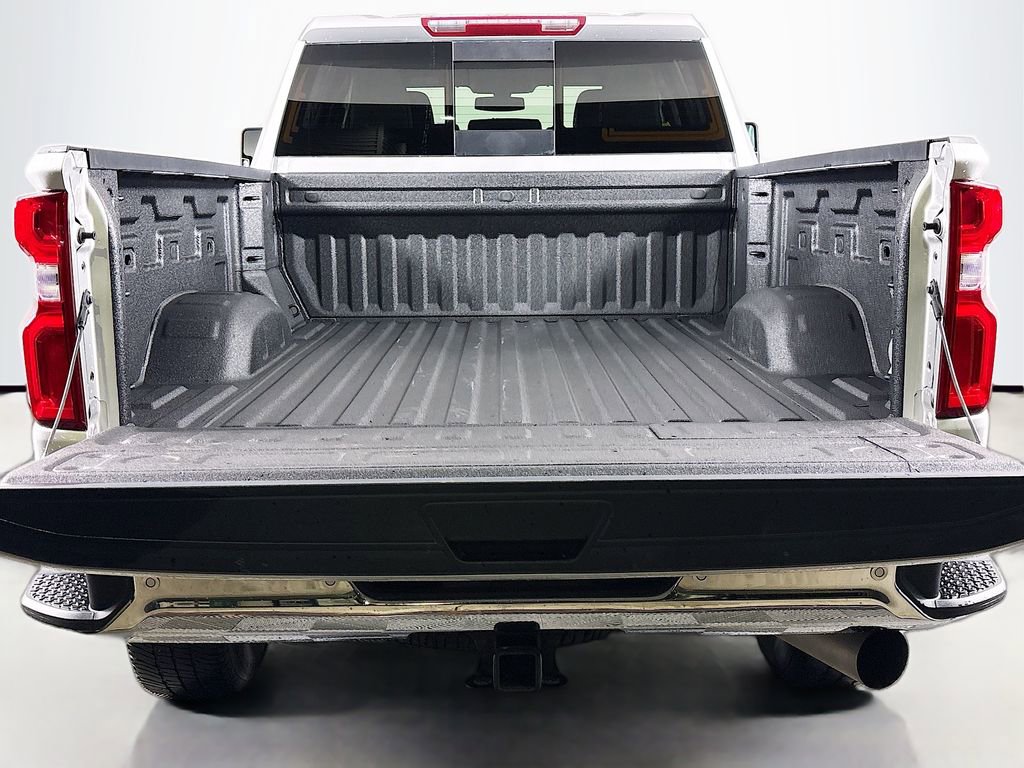 Used 2022 Chevrolet Silverado 2500 LTZ w/ LTZ Plus Package image 30