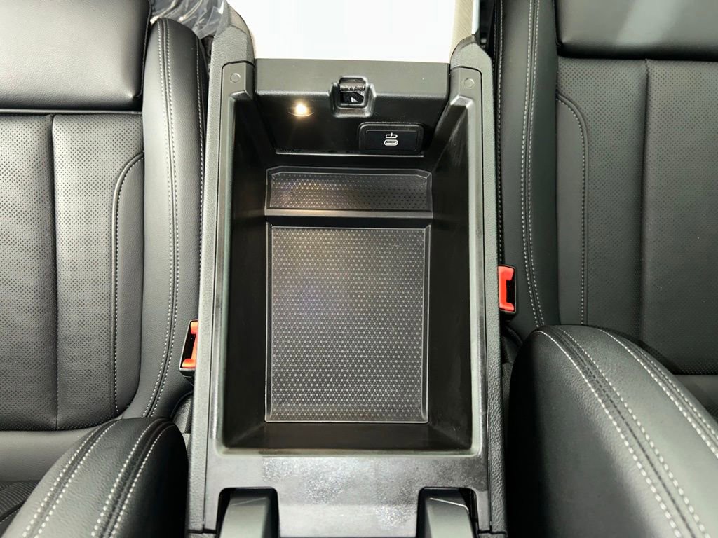 Used 2025 BMW 330i xDrive Sedan image 11