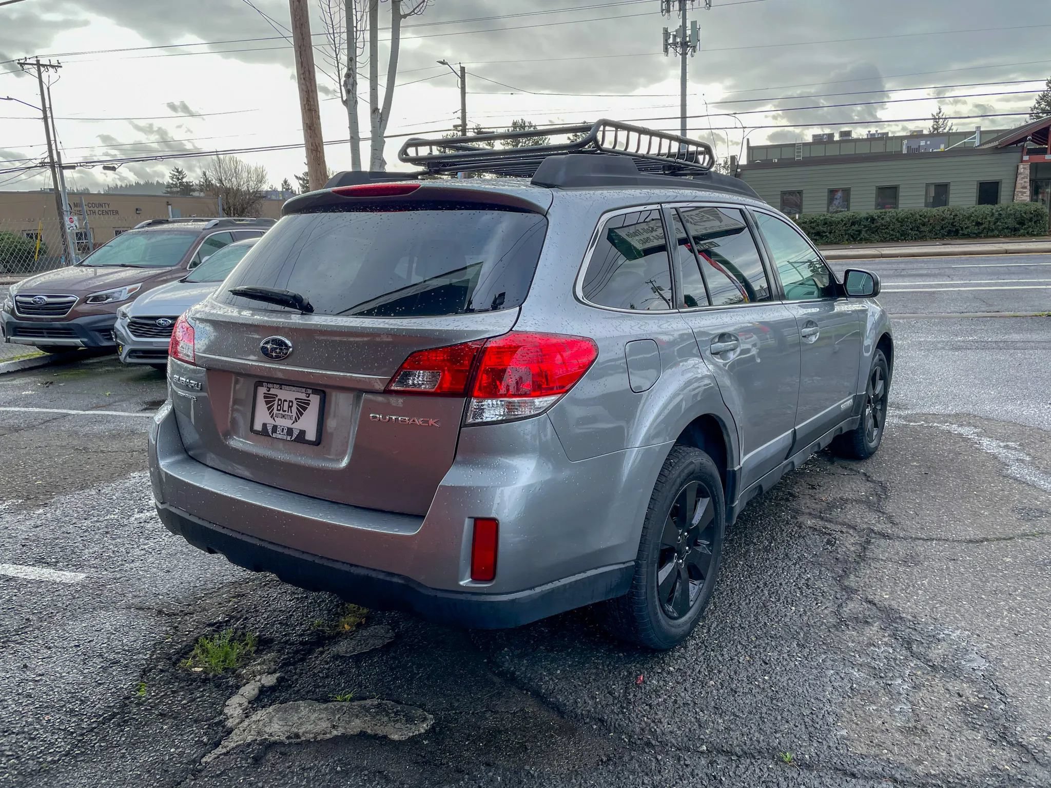 Used 2010 Subaru Outback 2.5i Premium AWD/4WD image 5