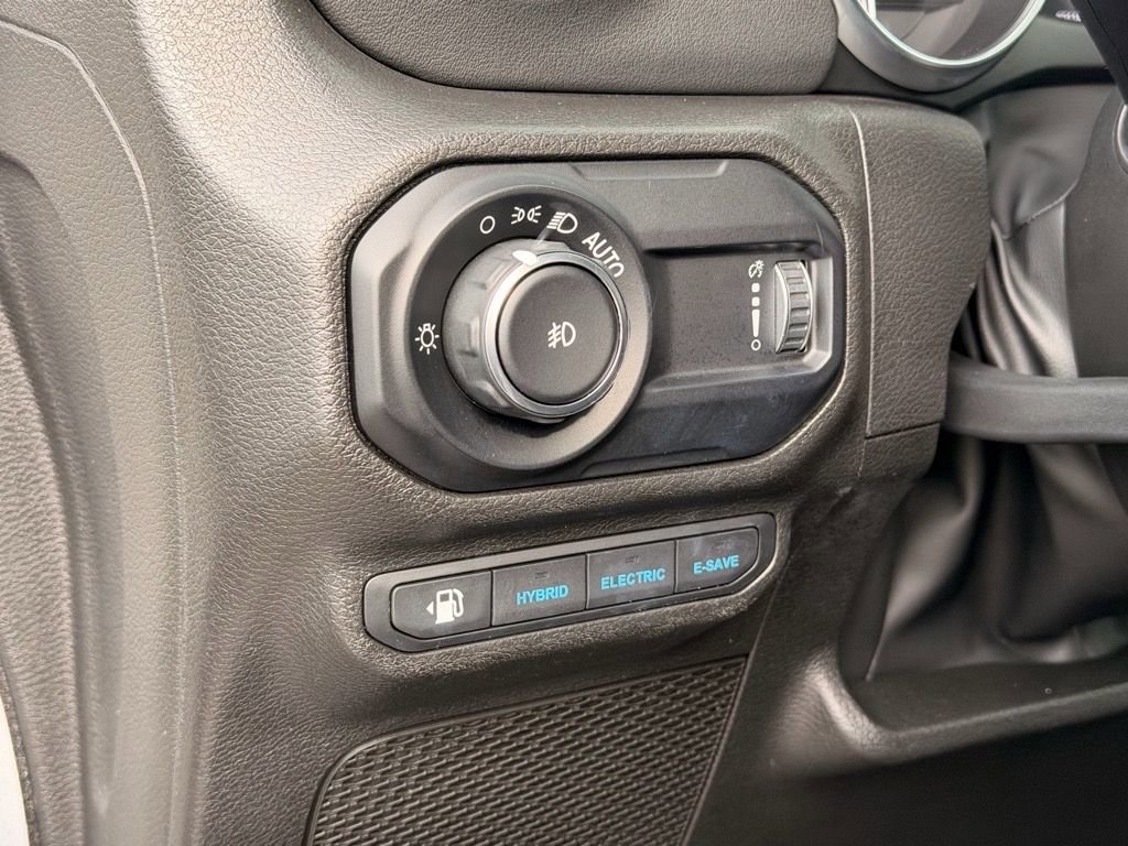 Used 2023 Jeep Wrangler Rubicon w/ Steel Bumper Group image 15