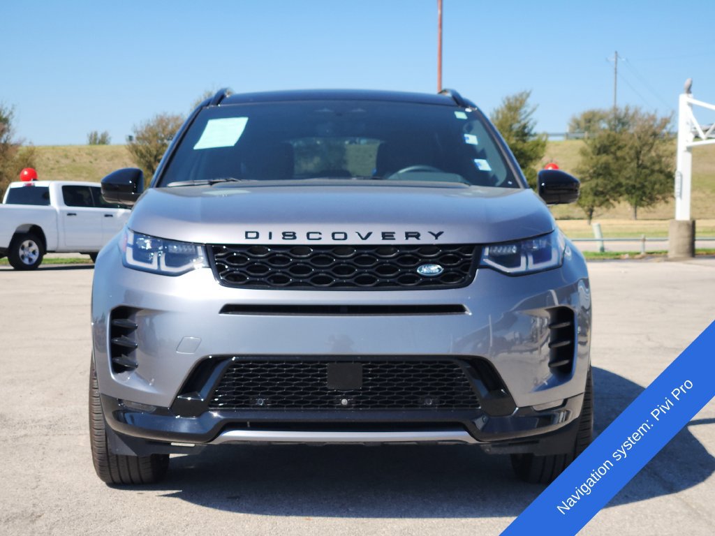 Used 2025 Land Rover Discovery Sport Dynamic SE AWD/4WD image 2
