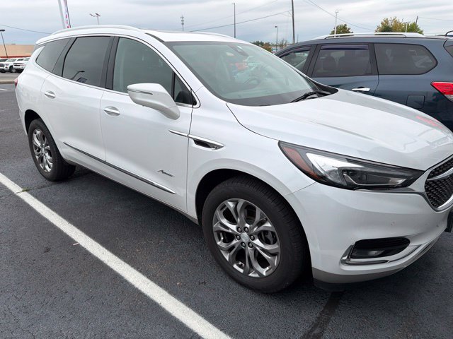 Used 2018 Buick Enclave Avenir w/ Avenir Technology Package AWD/4WD image 2