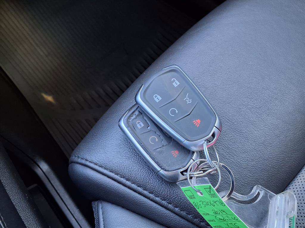 Used 2019 Cadillac XT5 Premium Luxury w/ Driver Assist Package image 23